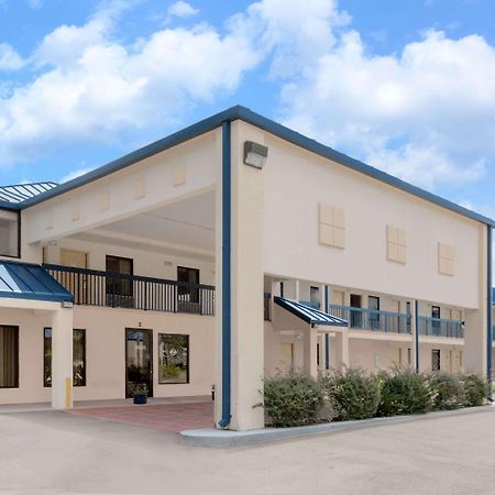 Super 8 By Wyndham Hattiesburg South Eksteriør bilde